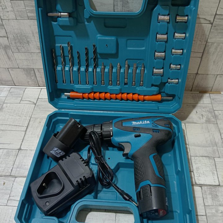 Шуруповерт 12 v makita с набором