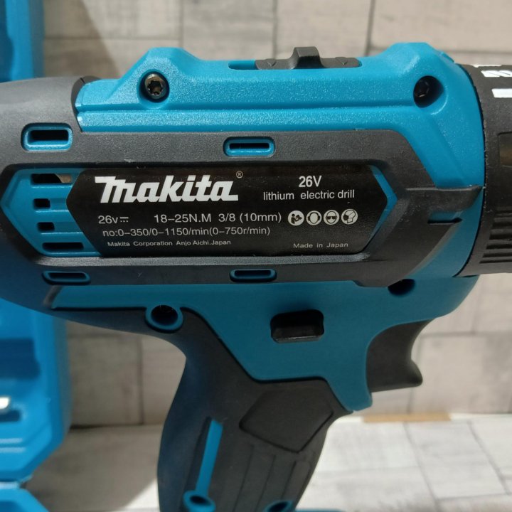 Шуруповерт 26 v с набором makita