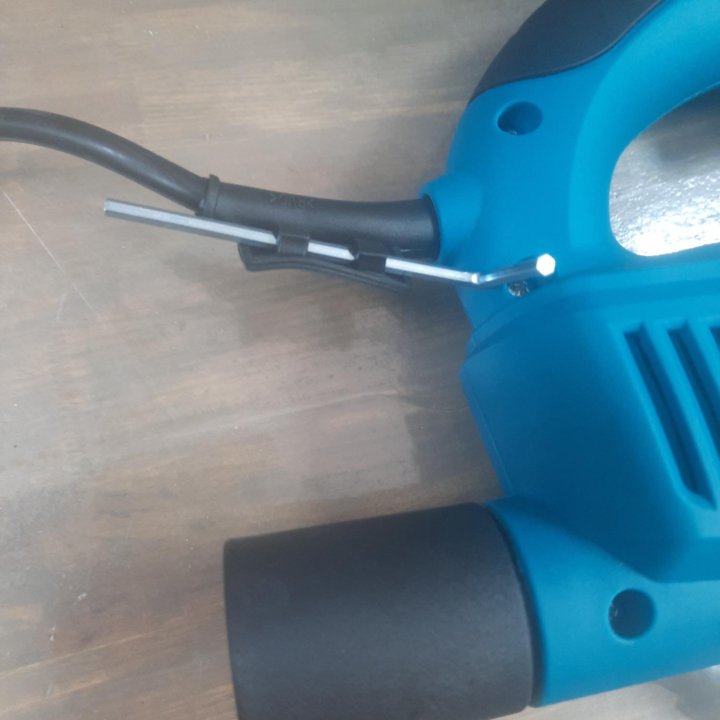 Электролобзик Makita 650w