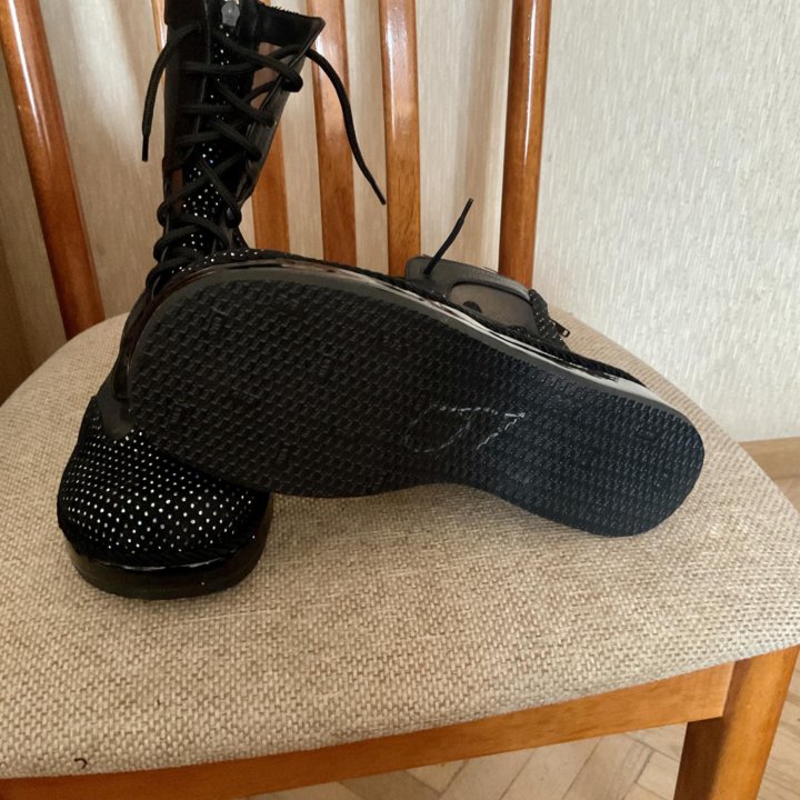 Летние ботинки