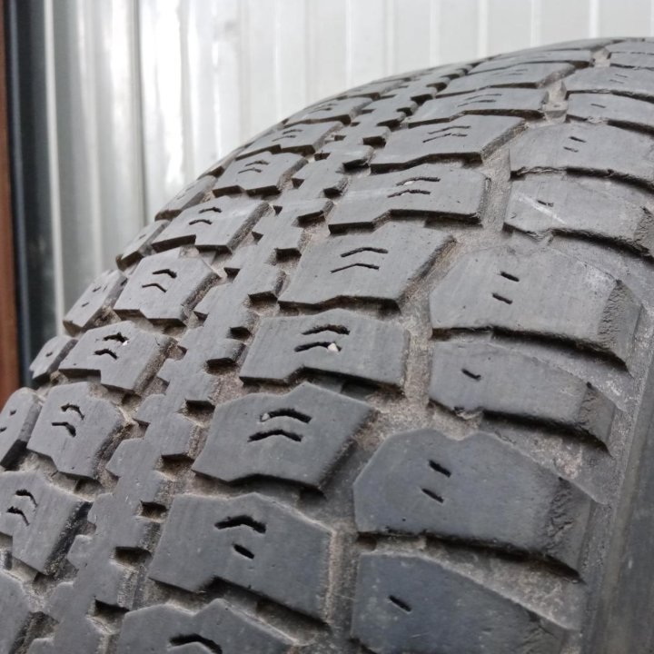 Шина 205/70 R16, 1шт