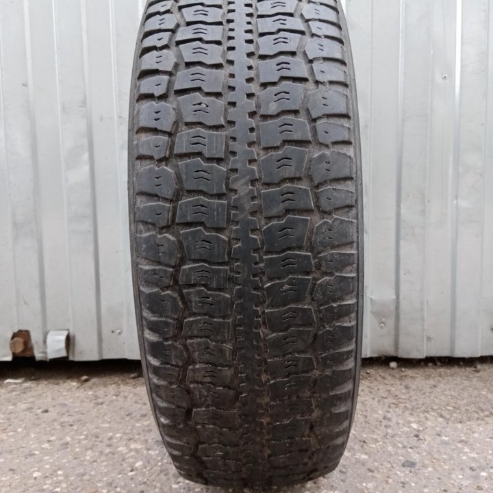 Шина 205/70 R16, 1шт