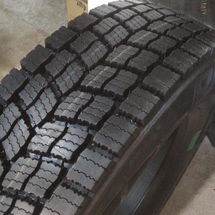 Шина грузовая зимняя 315/70r22.5 ведущая (липучка)