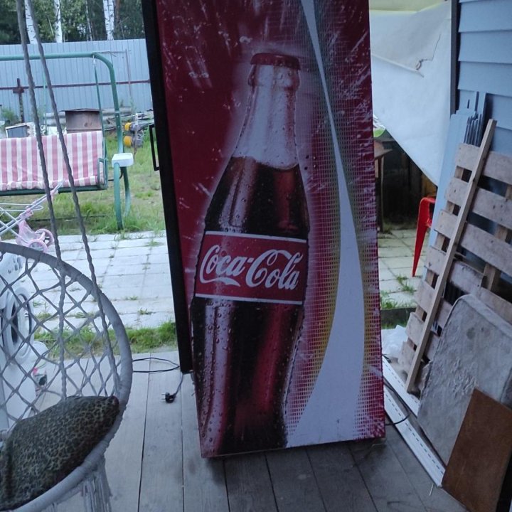 Холодильник Coca-cola