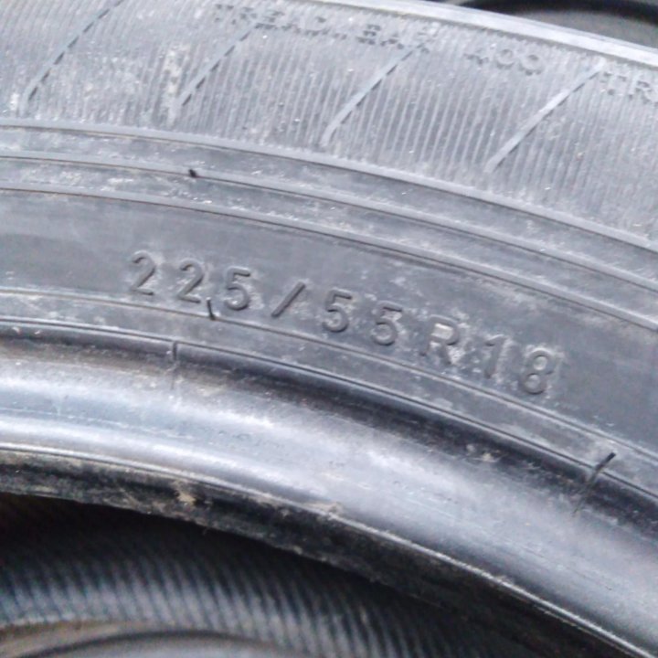 225 /55 R18