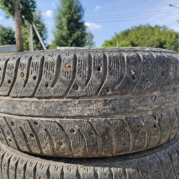 Bridgestone Ice Cruiser 7000, 205/55/16 пара