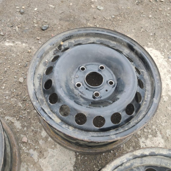 Диски Volkswagen 5Q0601027AA, R15