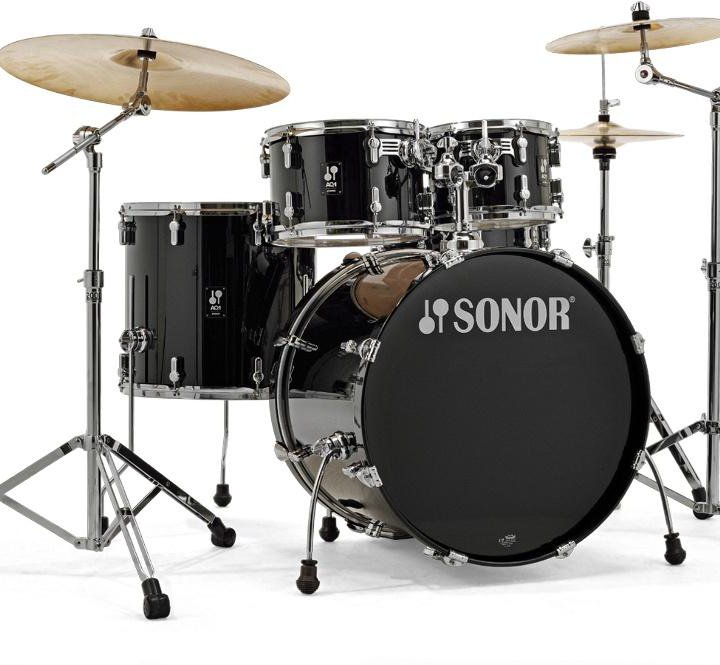 Барабанная установка черная, Sonor