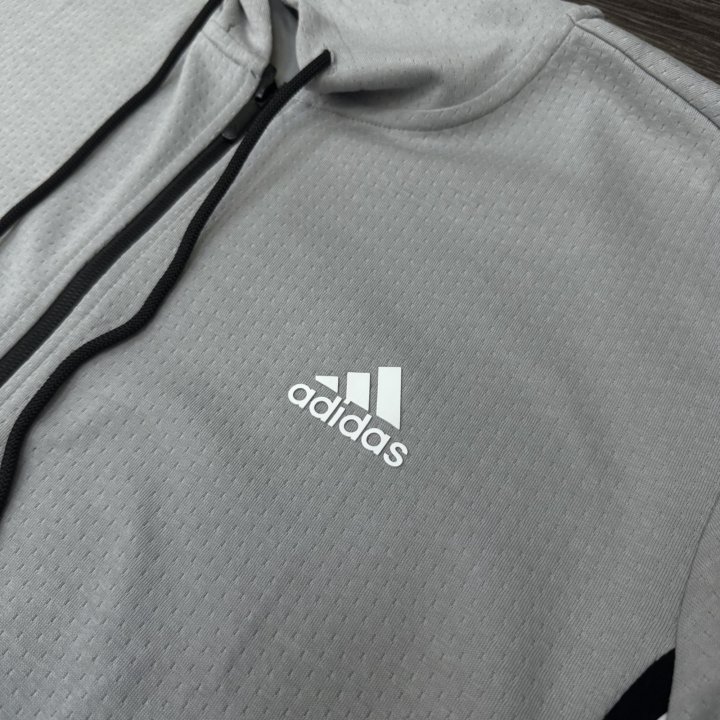 Спортивный костюм Adidas