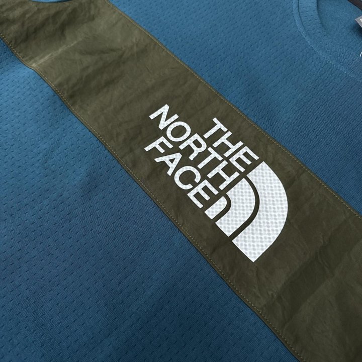 Спортивный костюм The North Face