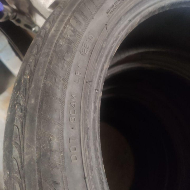 Продам шины BRIDGESTONE TURAZA 215/50 R17. Торг.