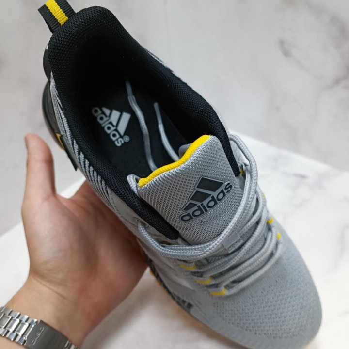 Кроссовки adidas