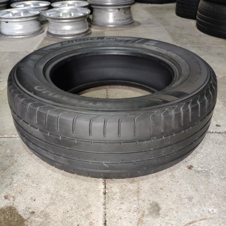 Kumho 235/65/17 лето 1шт