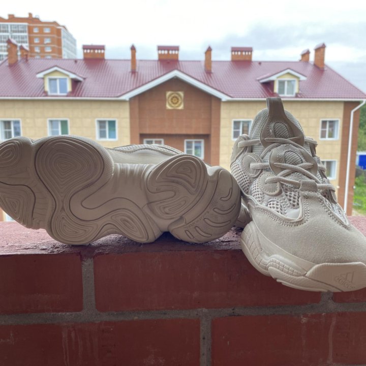 Кроссовки adidas Yeezy 500