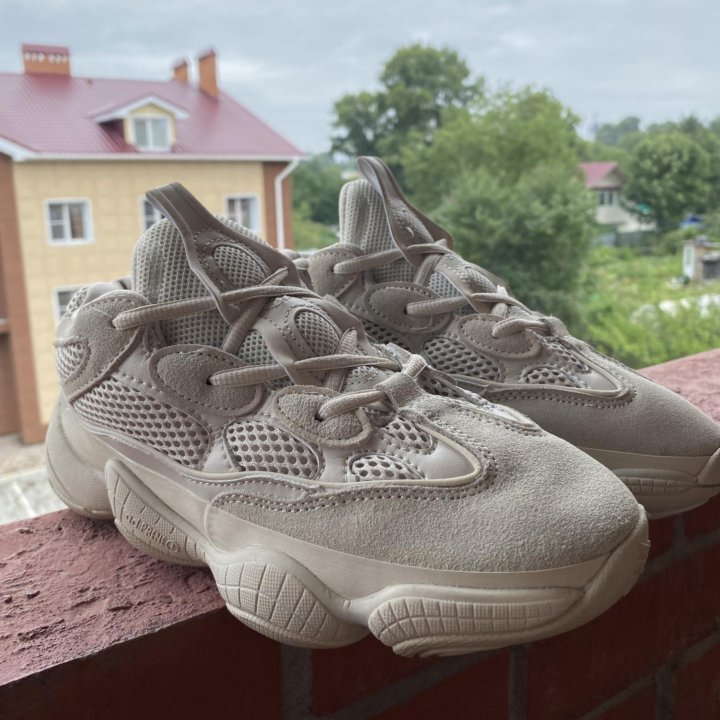 Кроссовки adidas Yeezy 500