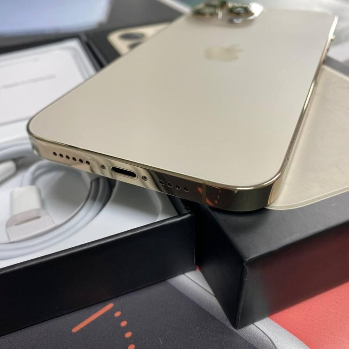 Apple iPhone 13 Pro Max 256Gb Gold Как новый