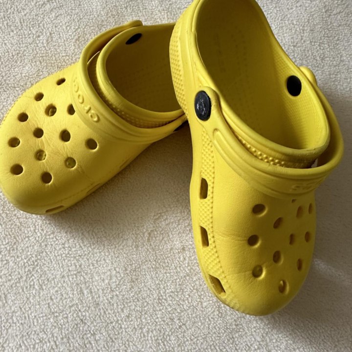 Crocs c12