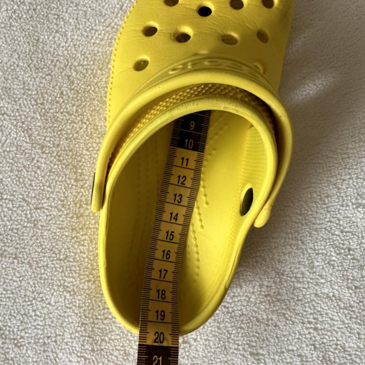 Crocs c12