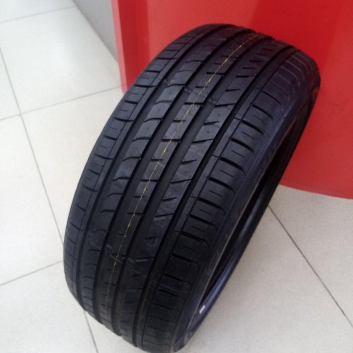 225/45R18 Nexen N Fera Su 1