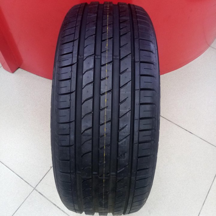 225/45R18 Nexen N Fera Su 1