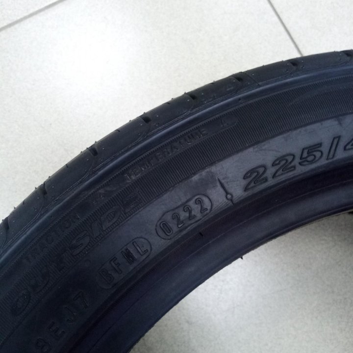 225/45R18 Nexen N Fera Su 1