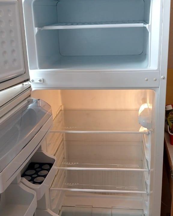 Холодильник двухдверный Vestel GN345 б/у
