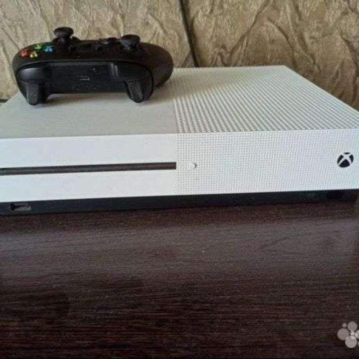 Xbox One S + игр 350 штук