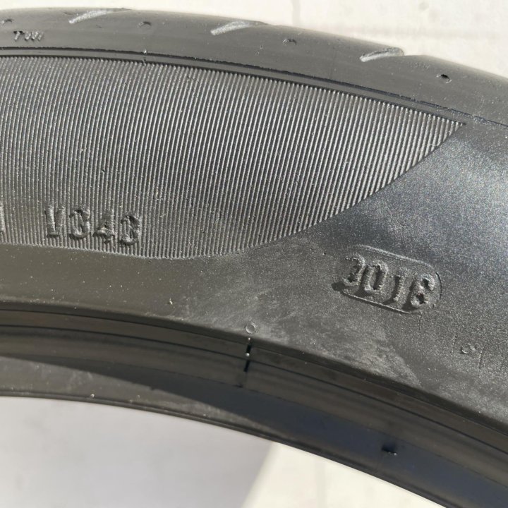 Pirelli P-Zero 285/40 R21 1шт