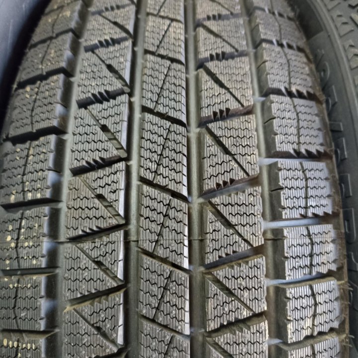 Зимняя резина 185/55 R-15 