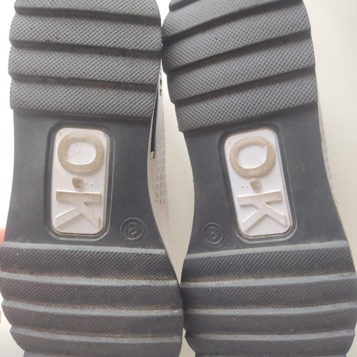 Кроссовки на платформе