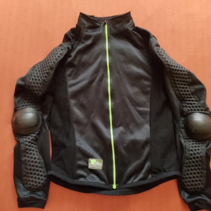 Мотоэкиперовка DAINESE