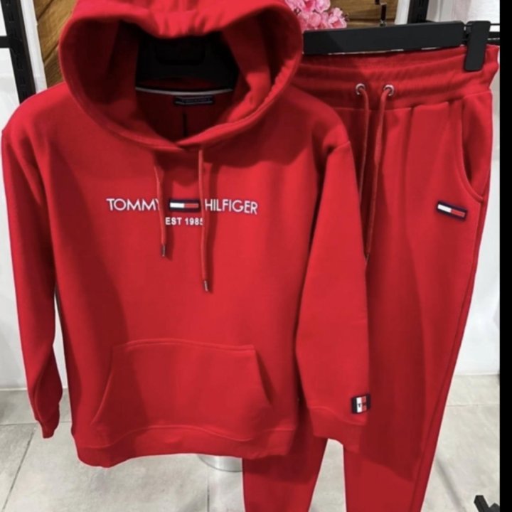 Tommy Hilfiger костюм