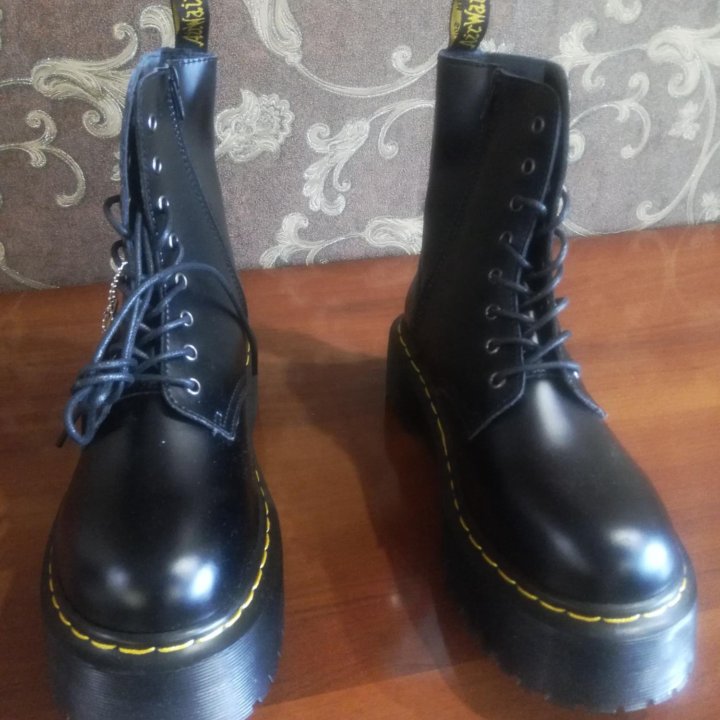 Dr. Martens Jason на платформе