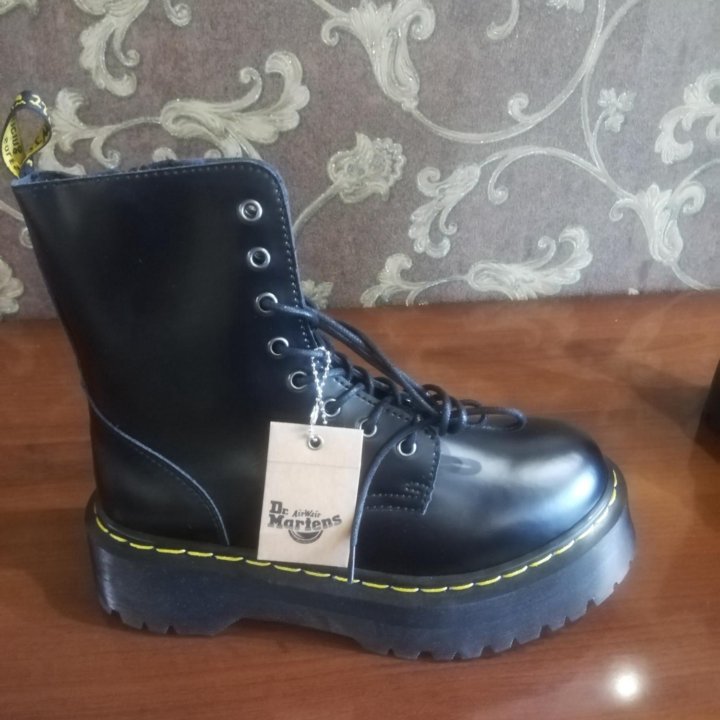 Dr. Martens Jason на платформе