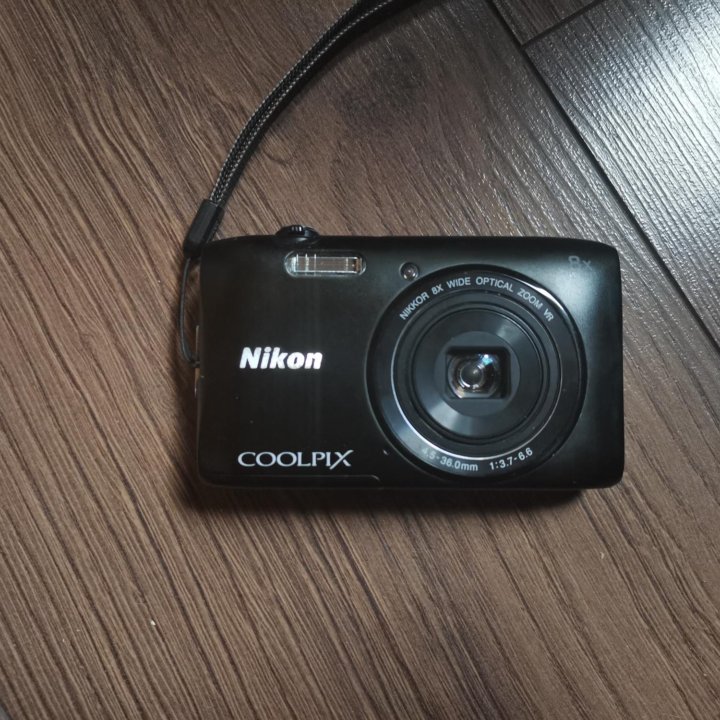 Фотоаппаратик Coolpix