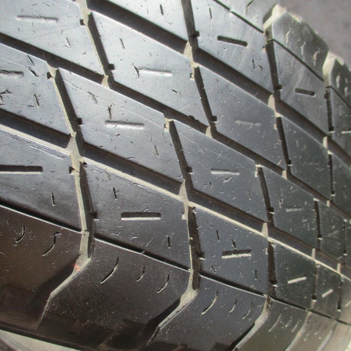 2шт 215\65 R16 GoodYear