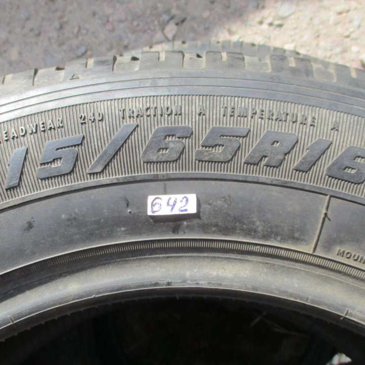 2шт 215\65 R16 GoodYear