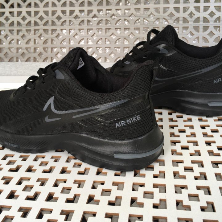 Кроссовки Nike 40р (26 см по стельке)