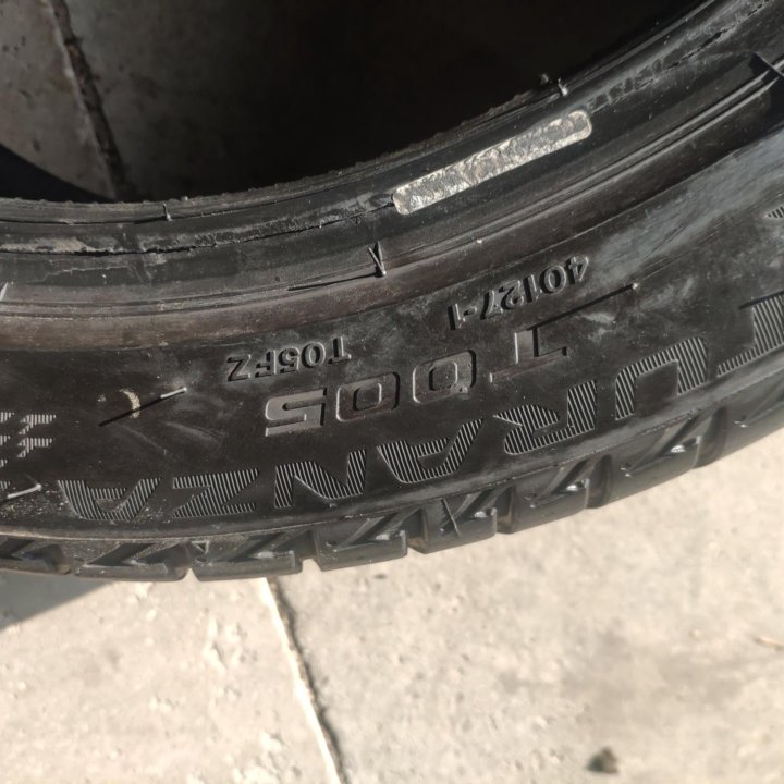 Bridgestone 235/45/18 лето 1шт