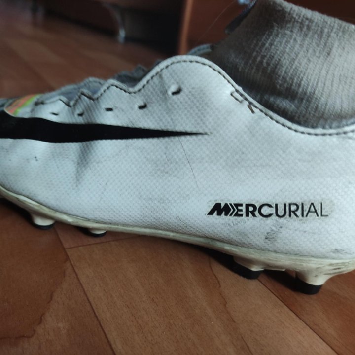 Бутсы Nike Mercurial