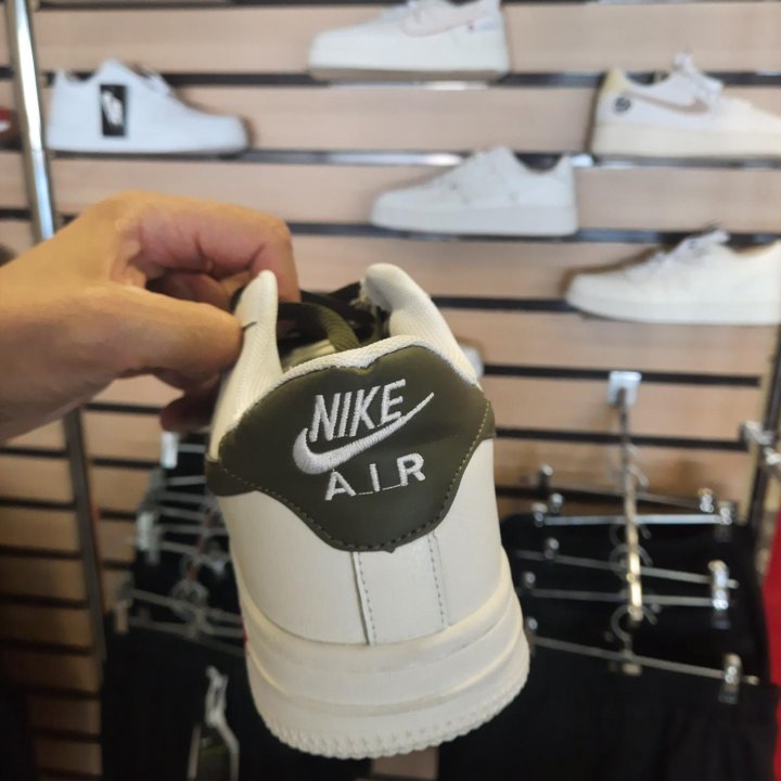 Кроссовки Nike Air Force