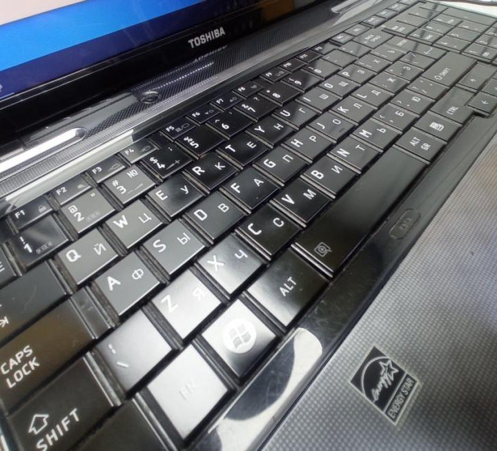 15.6 Ноутбук Toshiba SATELLITE L755D A6/4gb