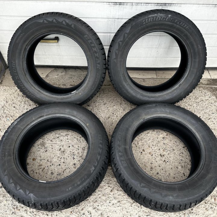 Зимняя резина R18 255/60 Bridgestone (4 шт.)