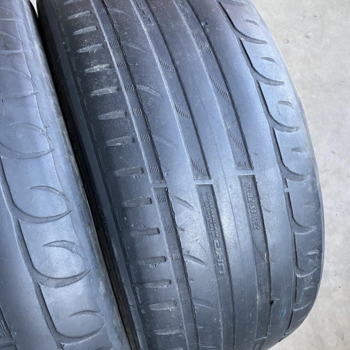 235/45 R18 Tigar UHP