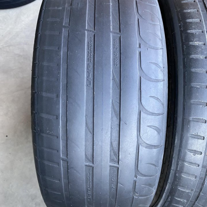 235/45 R18 Tigar UHP