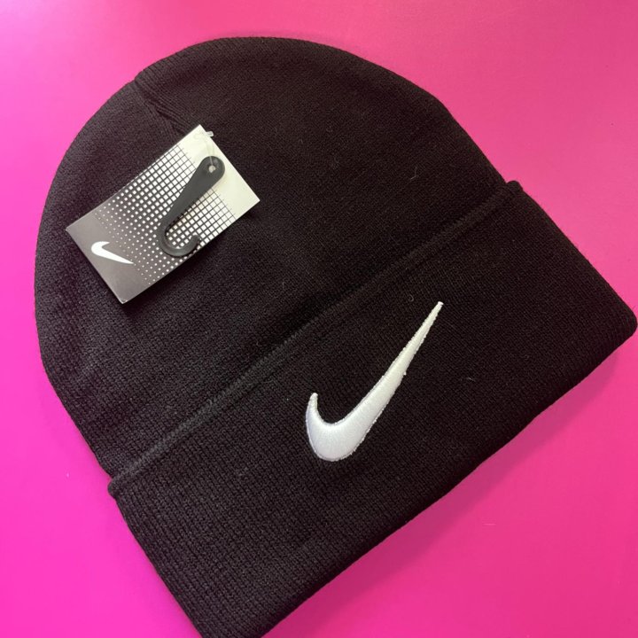 Шапка Nike чёрная