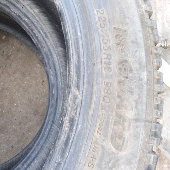 225 /55 R18