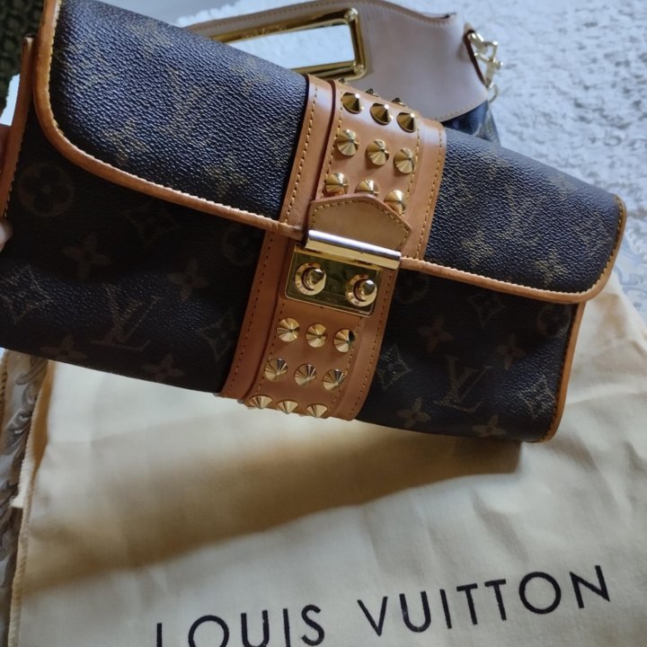 Клатч Louis Vuitton Сourtney оригинал