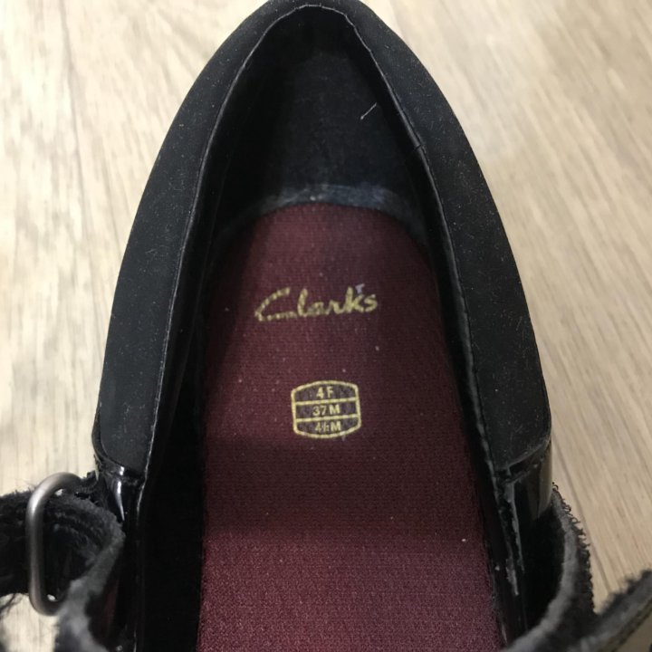 Туфли Clarks для девочки