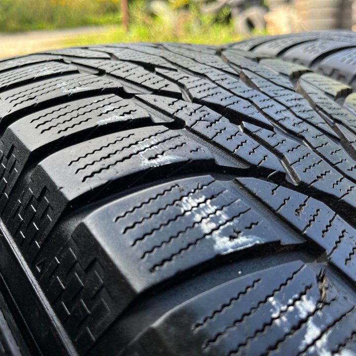 Зима Kumho Wintercraft Ice WS51 235/65 R17 108T